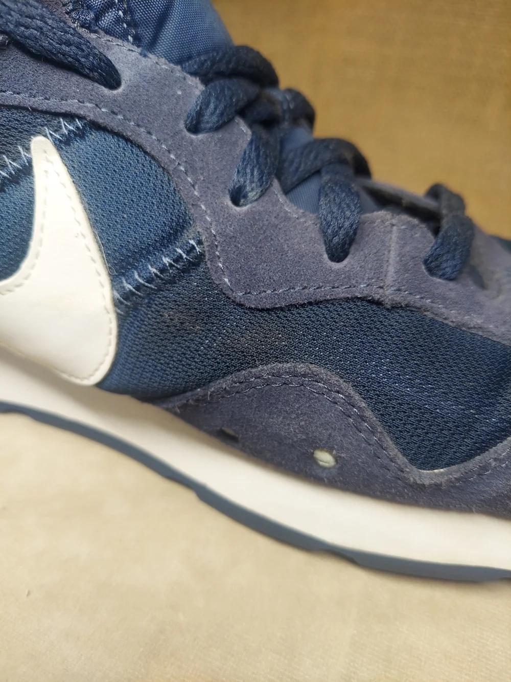 Nike Venture Runner Midnight Navy Blue White Swoosh Men's Size 15 Sneakers